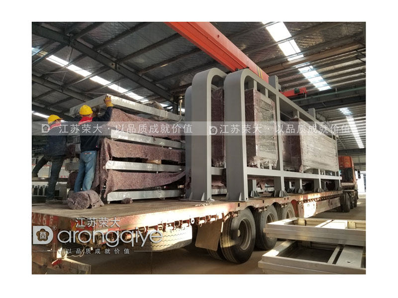 河南候車(chē)亭