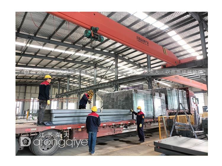 榮大供應河南鄭州公交候車亭發貨案例配圖一