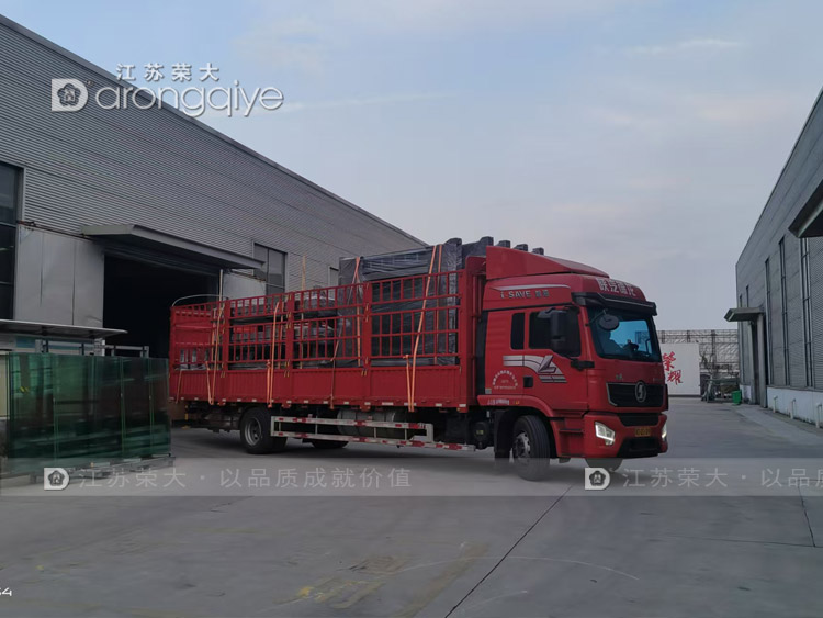 廣東不銹鋼公交站臺成功發貨圖一